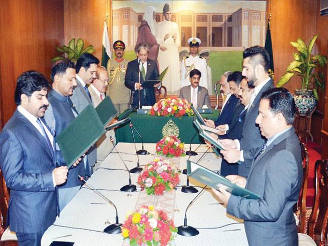 9 new ministers inducted in Sindh cabinet