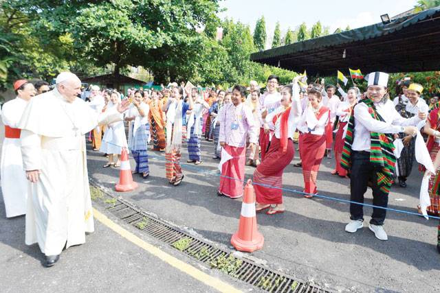 Pope, army chief discuss ‘responsibility’ of Myanmar leaders