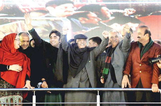 PPP won’t save ‘Nawaz’s democracy’, says Zardari