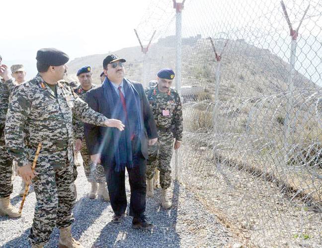 Dastgir reviews fencing of Afghan border