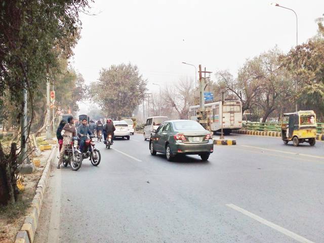 Carefree ride on signal-free corridors 