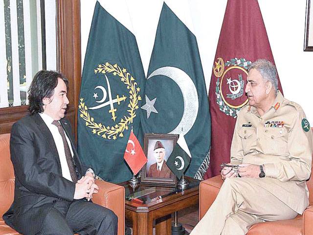 Turkish, Iranian envoys meet army chief