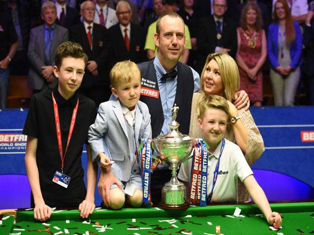 Williams claims third snooker world title