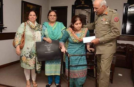 COAS provides job to 'handicapped female voter' in Lahore