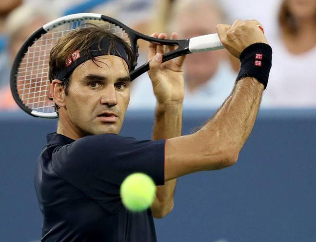 Federer to clash with Djokovic in Cincy tennis final