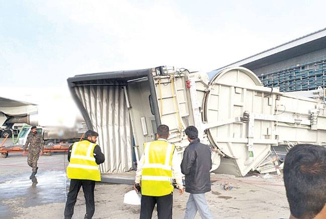 27 boarding bridges at airports declared risky