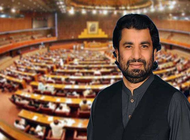 Govt to secure rights of industrialists in Gwadar industrial zone: Suri