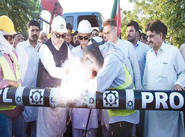 Asad Qaiser lauds Pak Army’s peace efforts