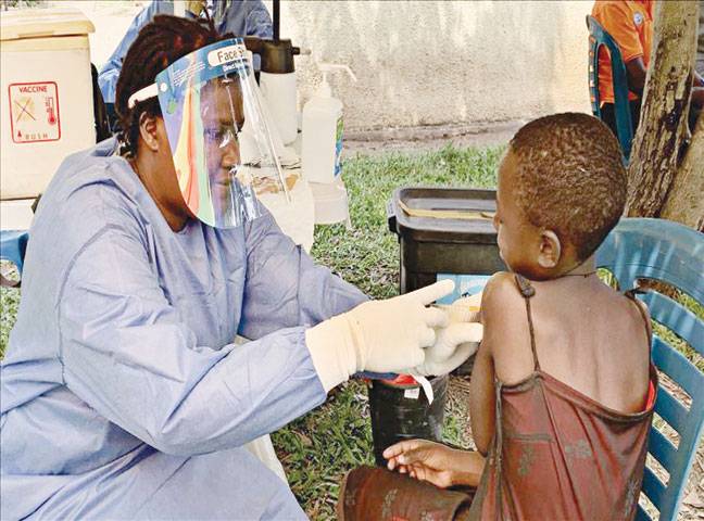 Ebola vaccinations underway in Uganda