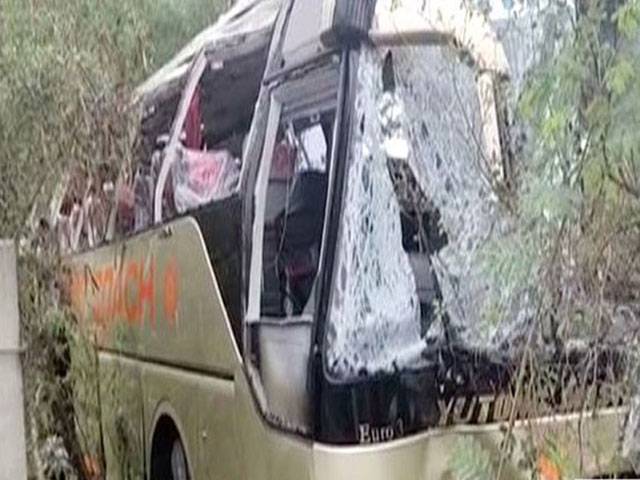 13 die in bus crash on Peshawar-Islamabad Motorway