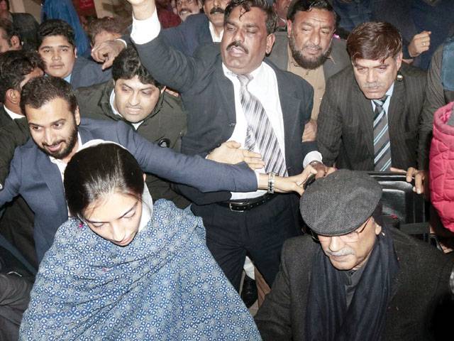 Asif Zardari released from PIMS sub-jail