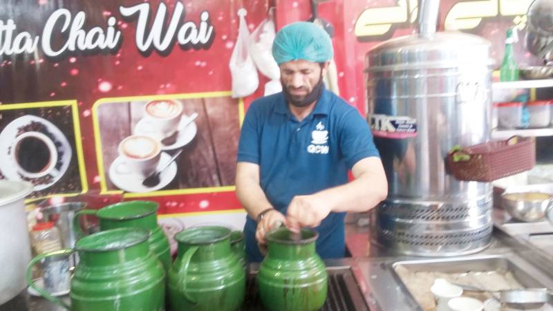 Chai Wala presents special varieties to attract tea lovers in Peshawar