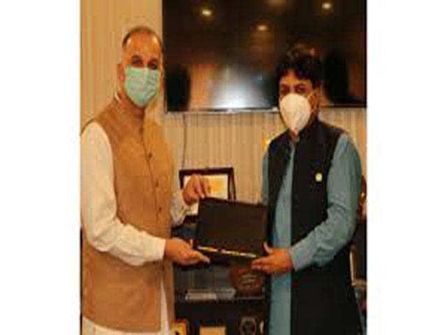 PRCS, Telenor hand over 25,600 low and high-exposure PPE to Benazir Bhutto Shaheed Hospital