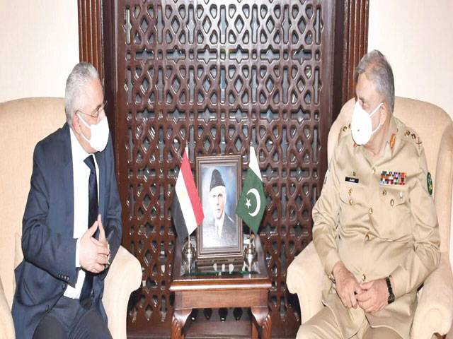 Army Chief interacts with serving, retired military officers in Lahore