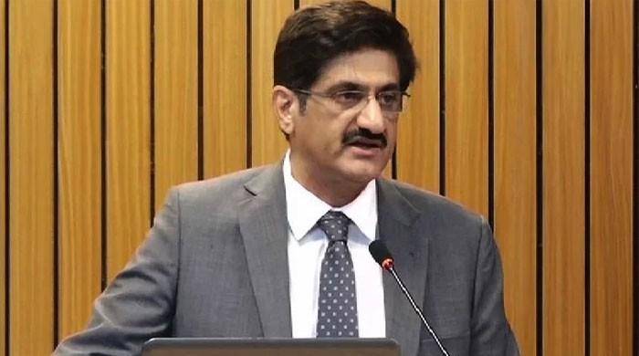 Murad accuses Centre  of step-motherly  treatment with Sindh