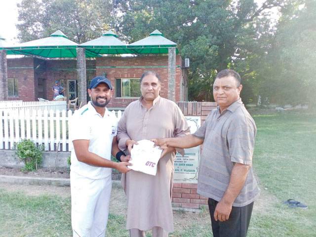   Tariq Nawaz bats Cricket Center to win