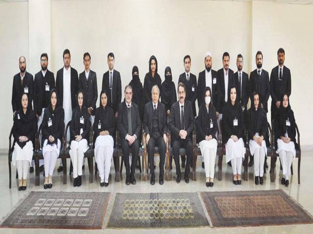 Under training Judicial Officers call on CJP