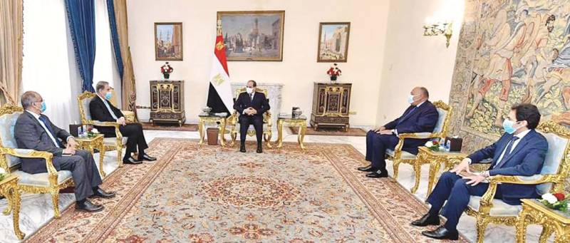 FM Qureshi meets Egypt President Al Sisi