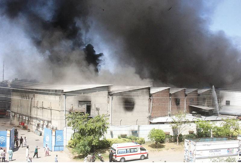 Goods worth millions gutted in Lahore electronic factory fire