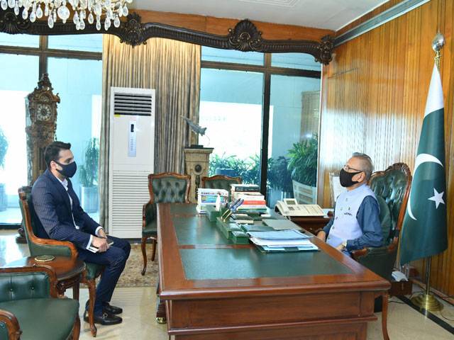 ISLAMABAD: UMT president Ibrahim Hassan Murad is meeting with President Dr Arif Alvi.