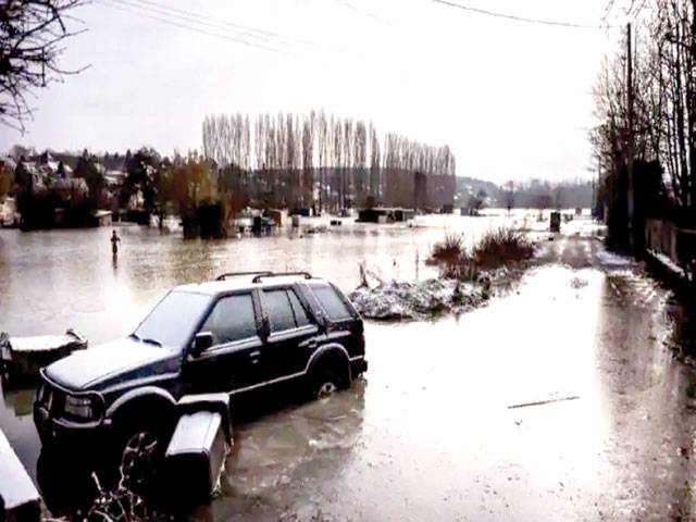 Emergency declared as New Zealand floods threaten thousands of homes