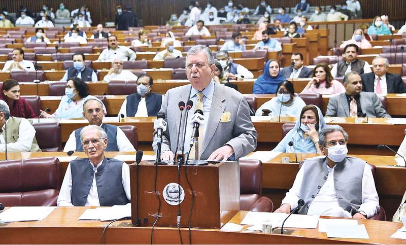 Tarin says govt rejected IMF demand to impose Rs700 billion new taxes