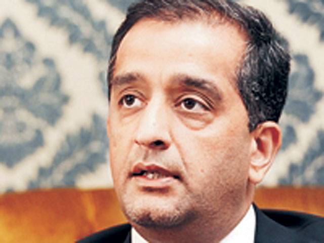 Almost 0.7 million saplings planted in Attock in a day: SAPM Amin Aslam