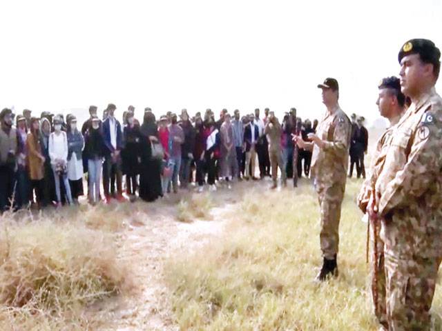 Students spend day with Pak Army at Lahore Garrison