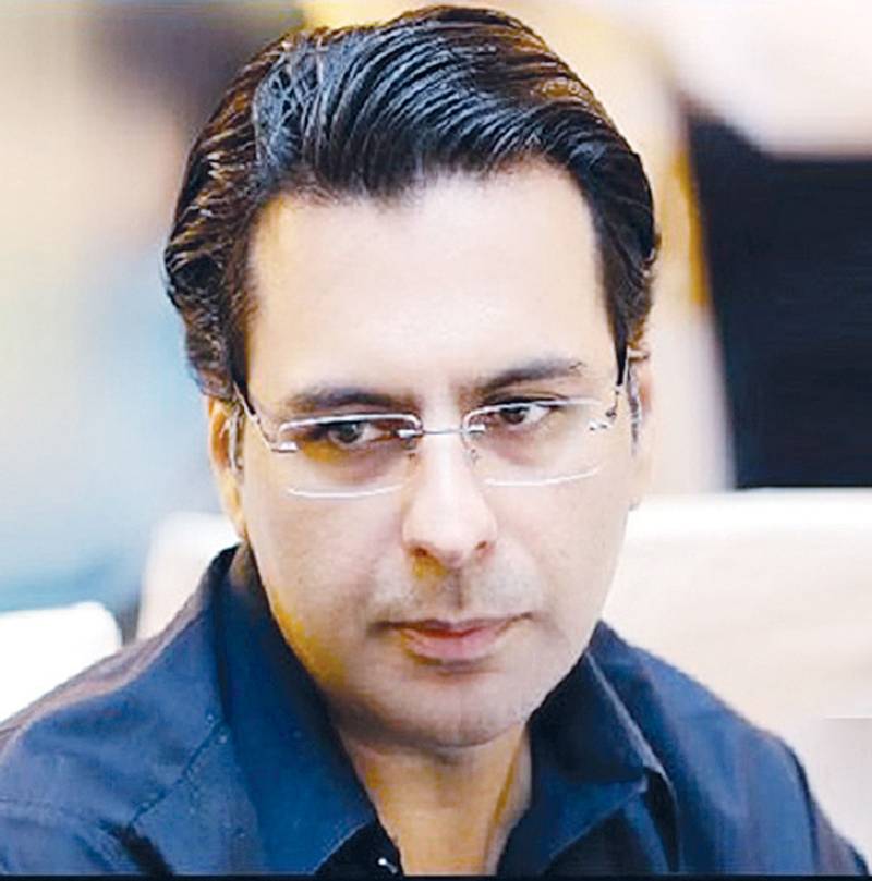 Moonis Elahi flies to London, likely to meet Nawaz today