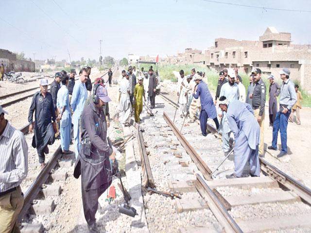 Two explosions damage railways tracks in Jamshoro, Hyderabad