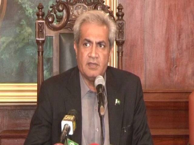 Civil servants should not come under any political pressure: Governor