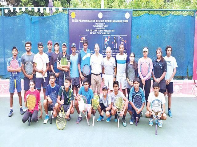 Tariq Zaman urges tennis stars to win glories for Pakistan