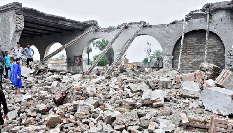 20 people recovered alive after building collapses in Khairpur