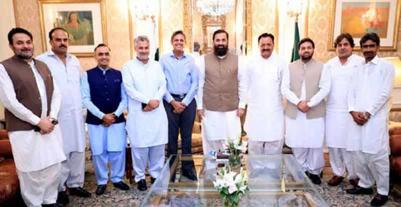 Punjab Governor meets various social figures in Bahawalpur