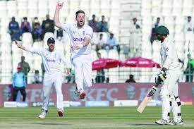 England win Multan thriller to clinch series in Pakistan