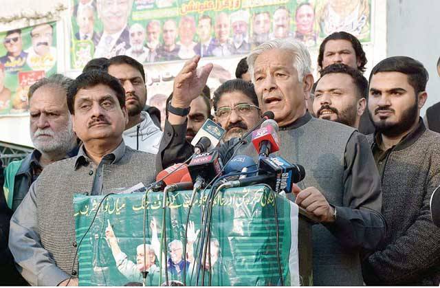 Imran tried to make institutions controversial, but failed: Kh Asif