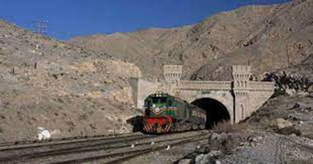 Sibbi-Harnai railway track to be completed by end of next month