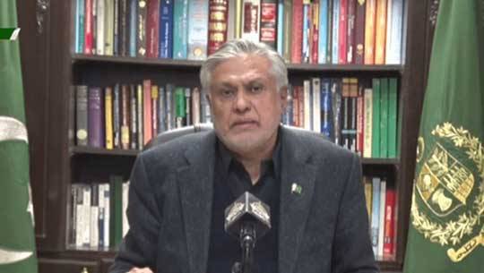 Dar hits back at Imran for ‘misleading’ nation on economy