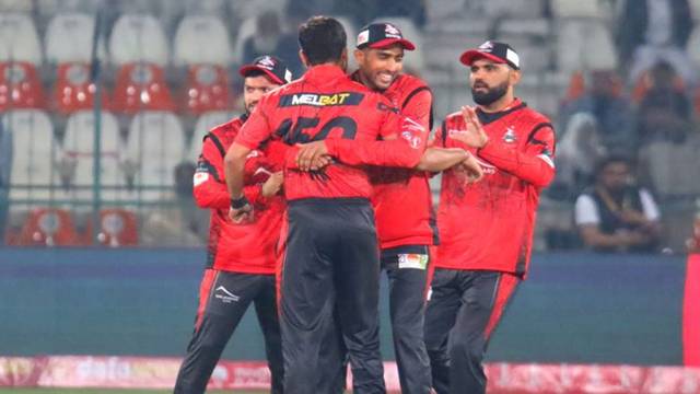 Lahore Qalandars win PSL 8 opener