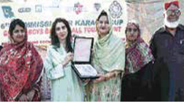 Ayesha Iqbal Memon inaugurates girls basketball tournament