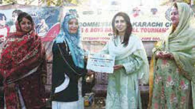 6th Commissioner Karachi Cup girls, boys basketball enters semis stage