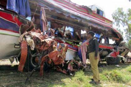 Six killed, several injured in traffic accident on M-5 motorway, Rahim Yar Khan