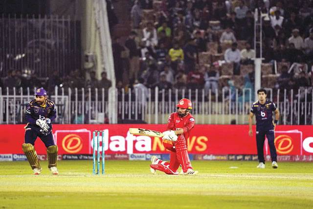 Islamabad United second to seal playoffs spot