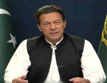 Imran blasts govt for ‘trying to mount pressure’ on judiciary