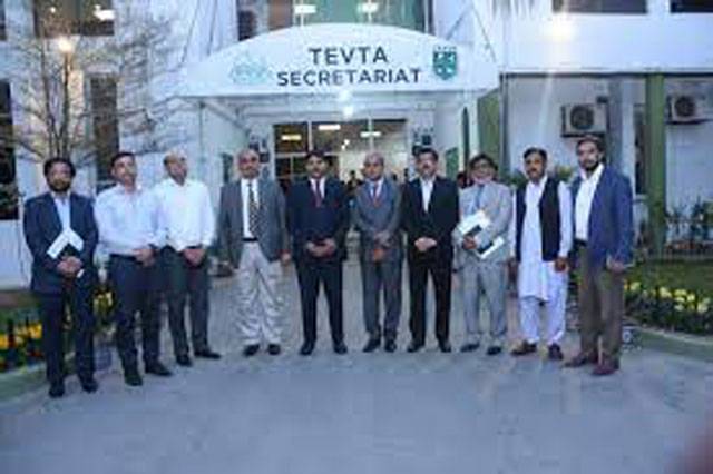 Secretary Industries pays surprise visit to Tevta College