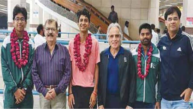 Pakistan junior tennis team receives a warm welcome