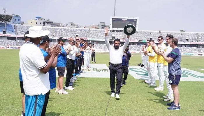 Aleem Dar receives guard of honour in final Test as ICC Elite Panel umpire