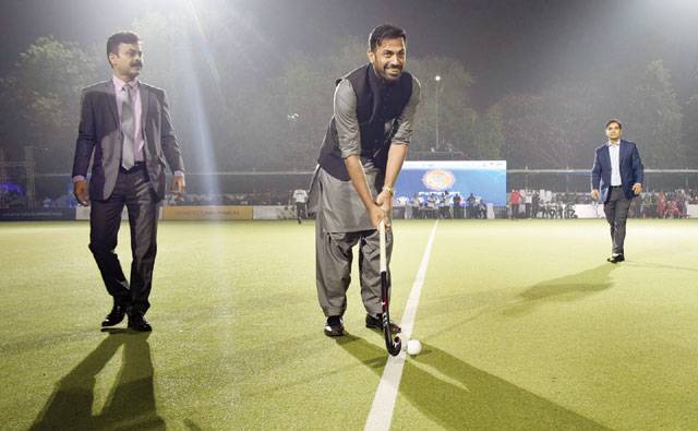 Top cricket stars play hockey in Ramazan Sports Series