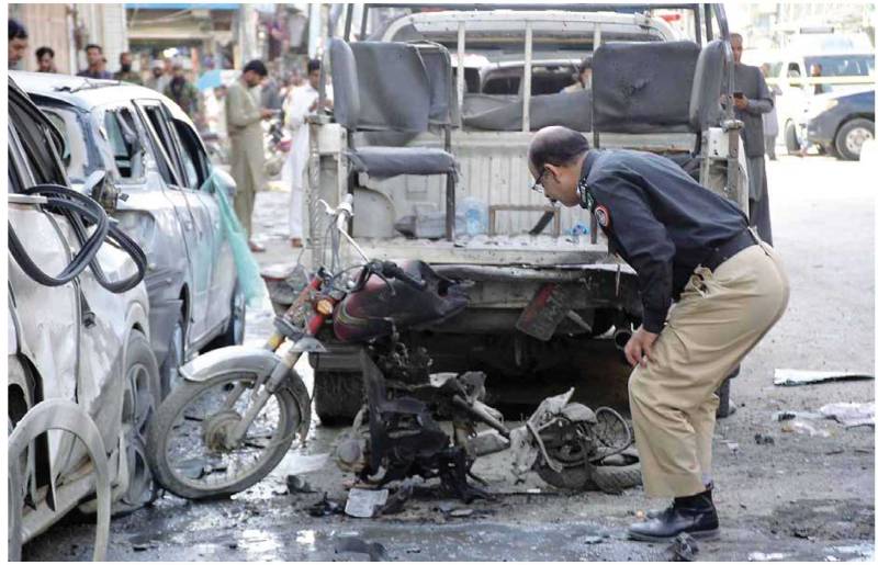 4 martyred, 9 injured as blast hits Quetta police vehicle