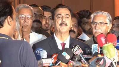 Zardari aims to net more PTI dissidents